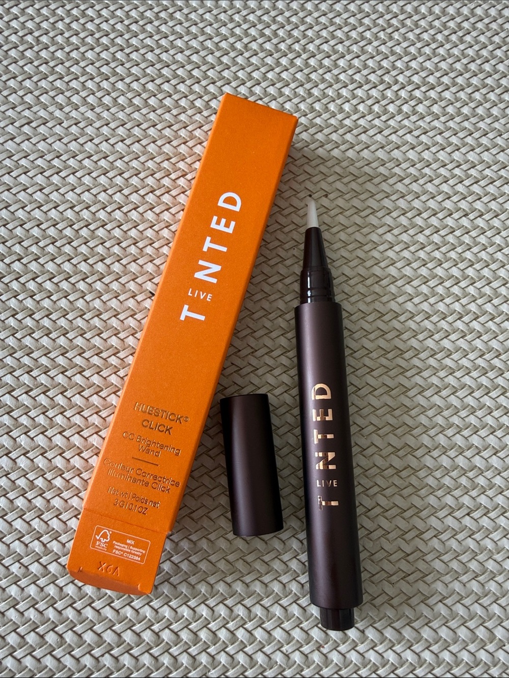 Lipstick Click CC Brightening Wand - spark
